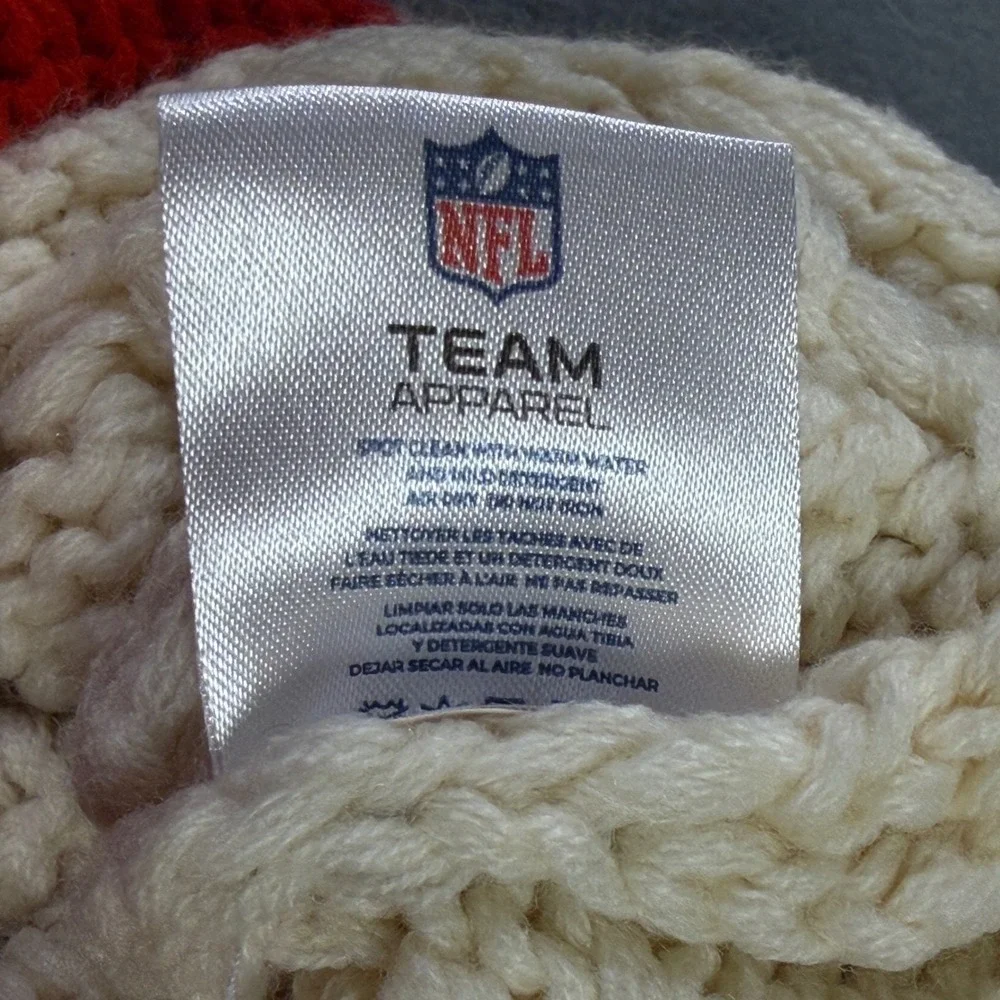 NFL‎ Team Apparel Kansas City Chiefs Women Beanie Cream Red Cable Knit Pom Hat